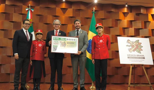 México y Brasil develan billete de lotería conmemorativo del 190 aniversario de relaciones diplomáticas
