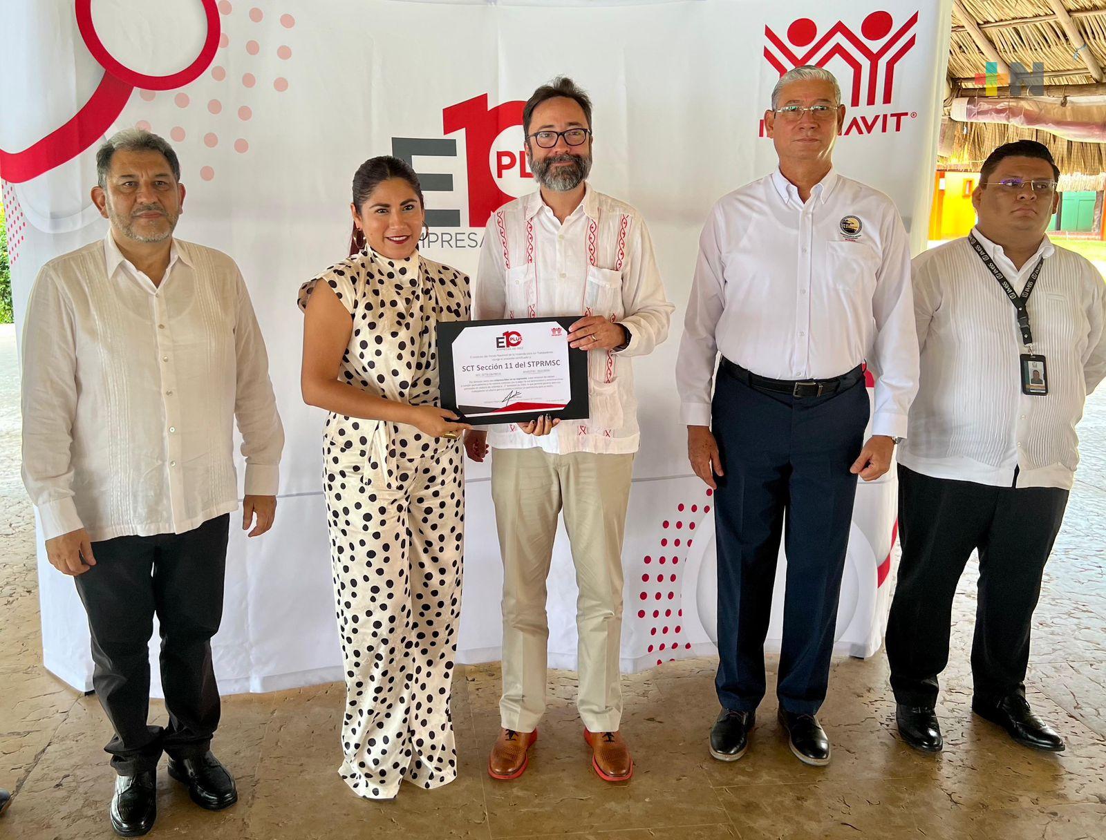 Infonavit reconoce a empleadores con el distintivo «Empresa de Diez Plus»