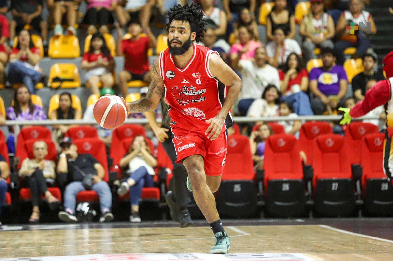 Eric Ayala es jugador clave de los Halcones Rojos