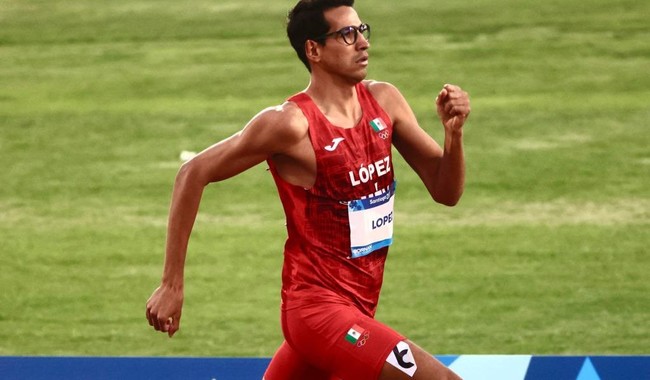 Tonatiu López avanza a semifinales de los 800 metros en París 2024
