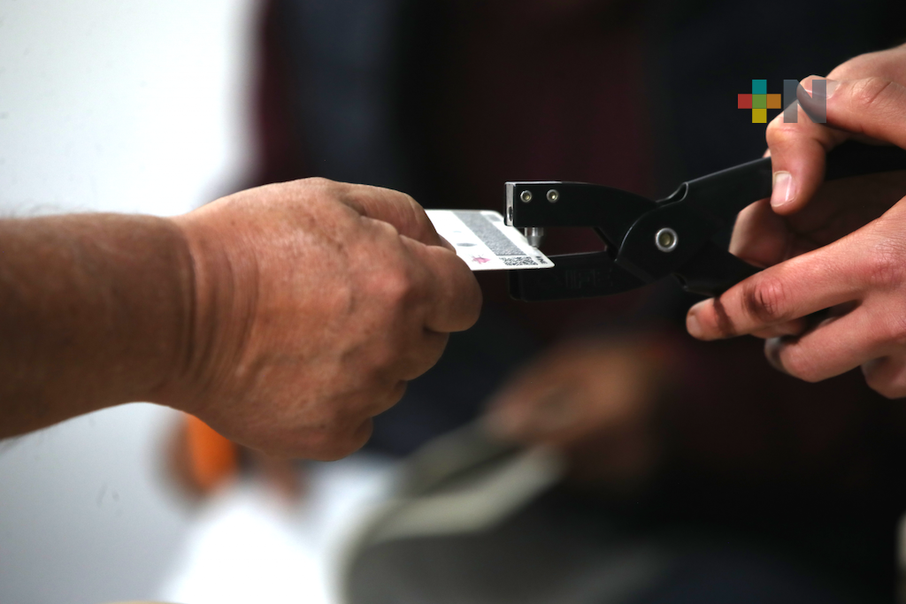 Garantizó INE el voto activo de personas con alguna limitación o incapacidad física