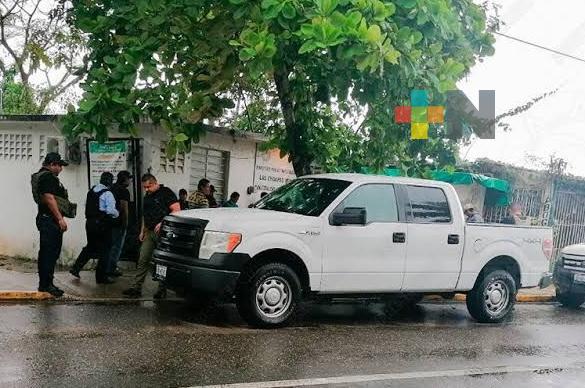 Por incumplimiento de un deber legal, la FGE detiene a policías ministeriales en Coatza