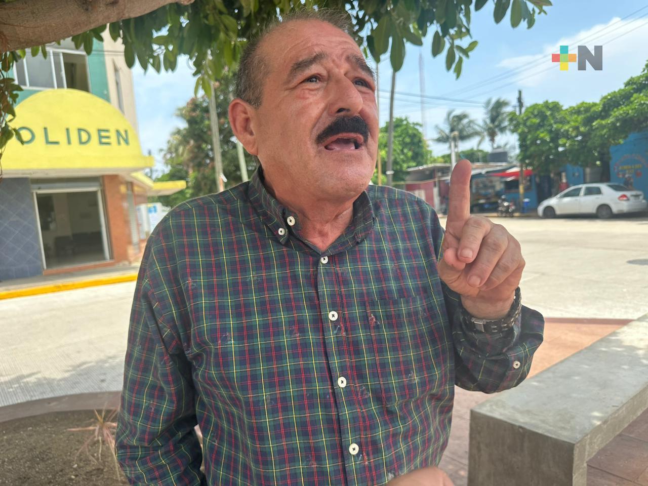 Planta desalinizadora de agua y parque industrial alterno en Coatza proponen a Rocío Nahle