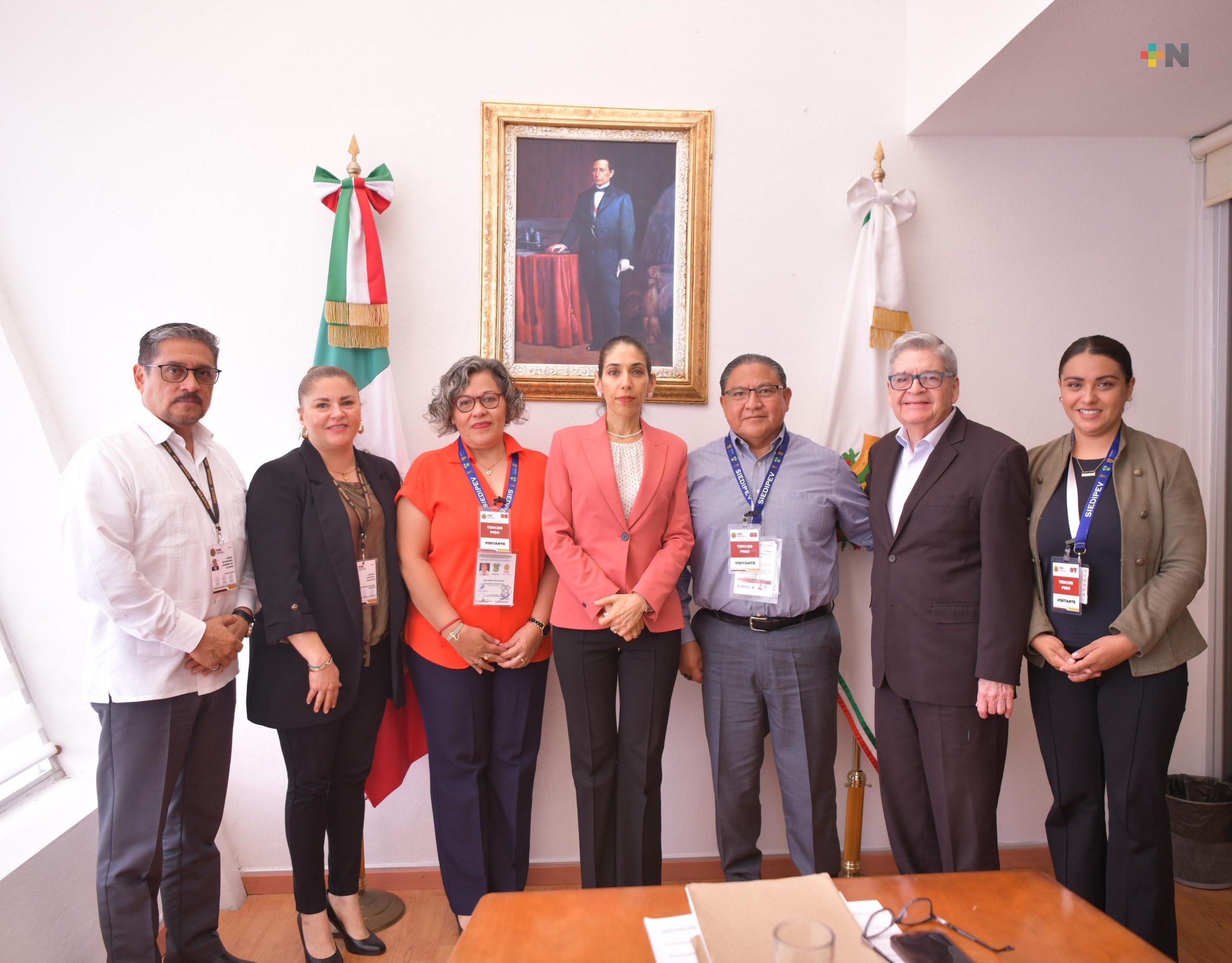 Fiscal general se reúne con integrantes del sindicato SIEDIPEV