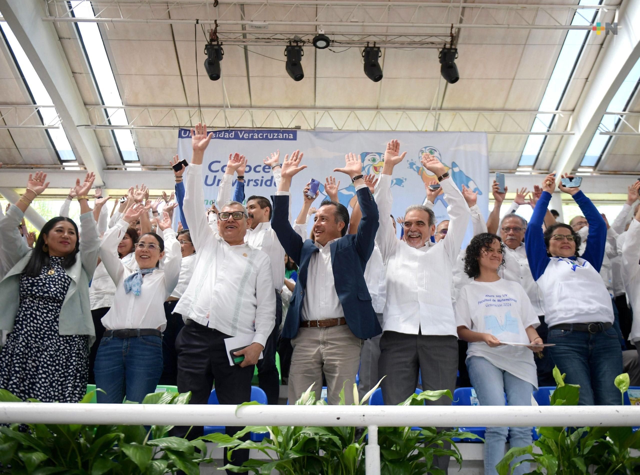 Cuitláhuac García y el rector Martín Aguilar inauguraron ciclo escolar de UV