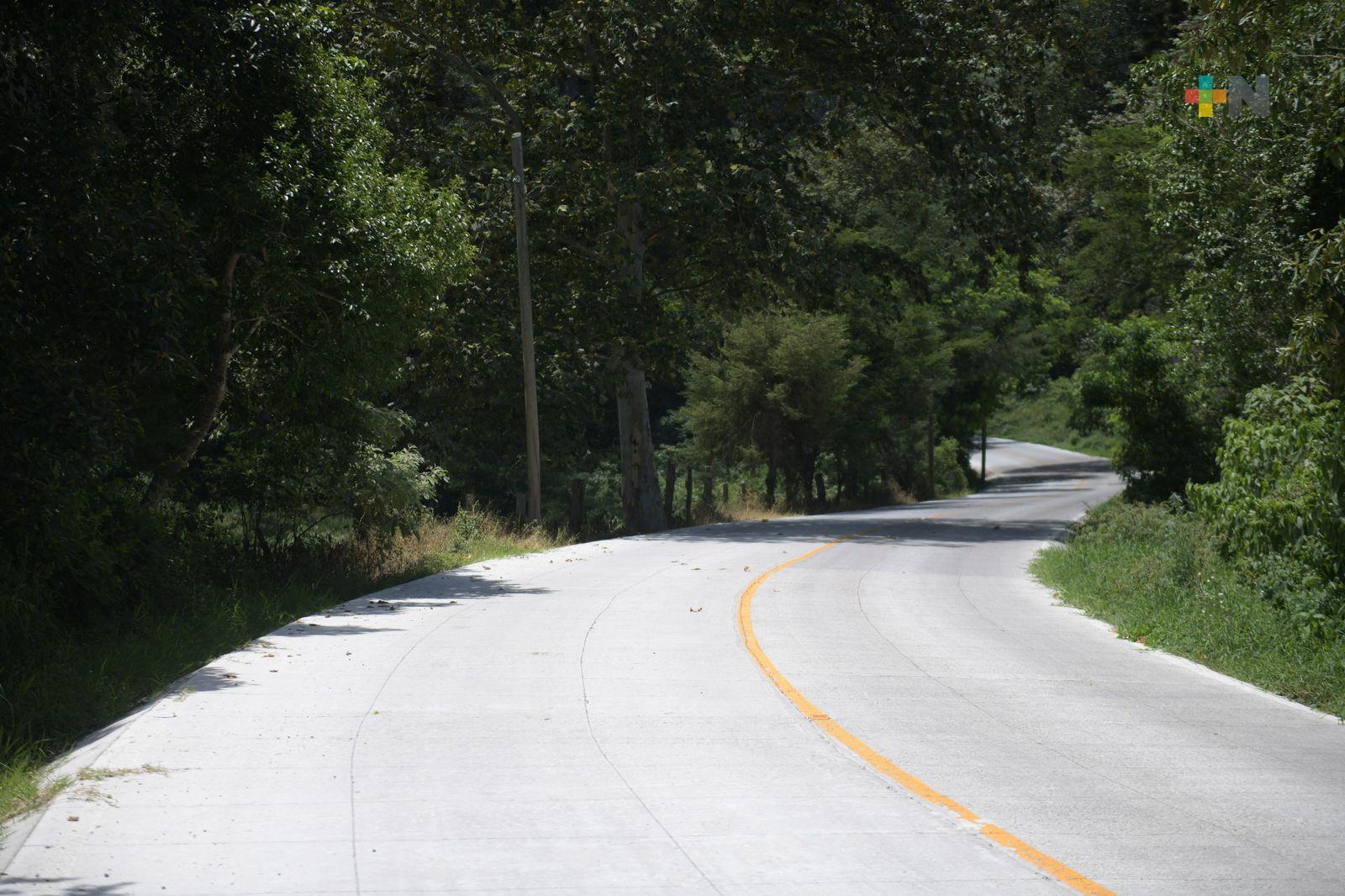 Alto Lucero agradece al gobernador por nuevas carreteras y mejoras en servicios