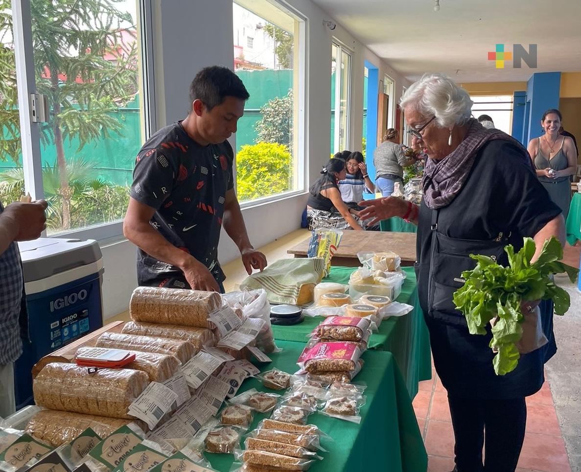 Celebran con éxito el Tianguis Agroecológico de Xalapa