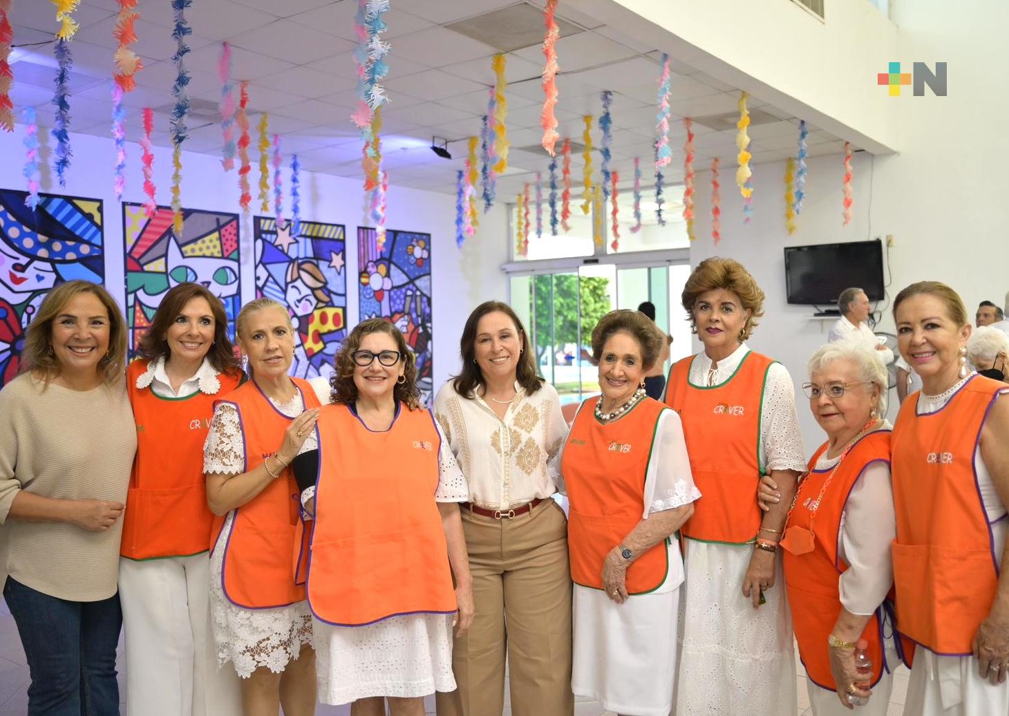 Rocío Nahle visita el Centro de Rehabilitación Integral de Veracruz