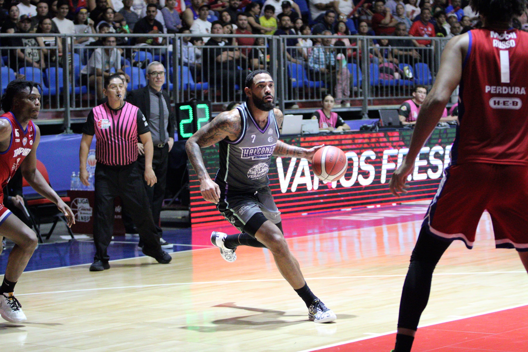 Halcones de Xalapa gana tercer serie consecutiva en Irapuato