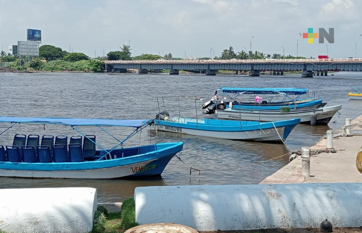 Lancheros de Boca del Río continúan con escasa actividad