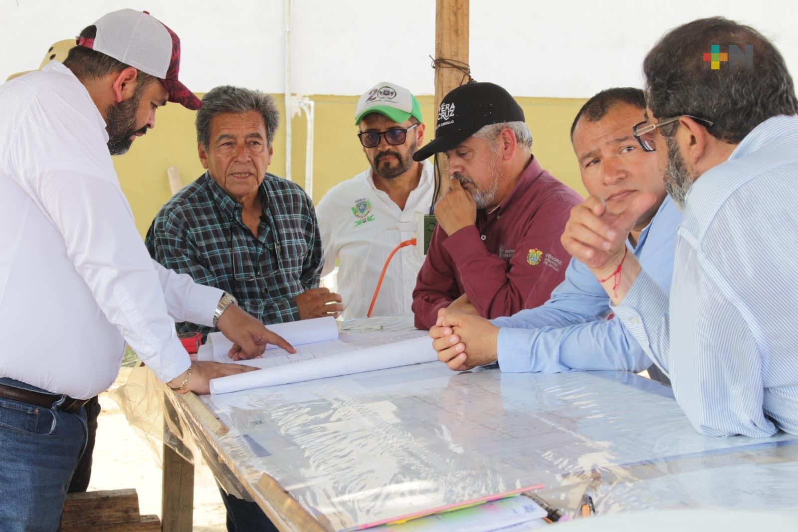 Espacios Educativos de SEV supervisa obra en Tecnológico de Coatzacoalcos