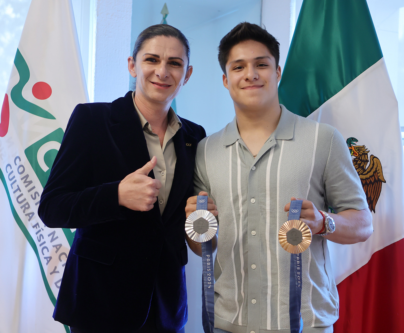 Osmar Olvera, Juan Celaya y Ma Jin visitan a Ana Guevara