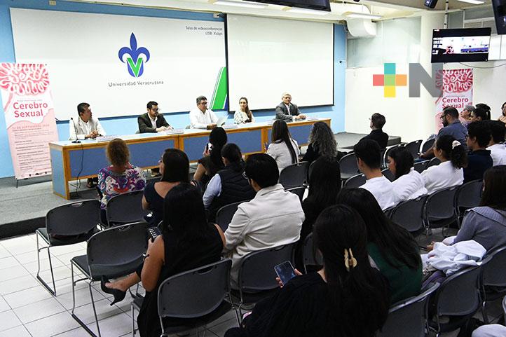 UV realizó Minisimposio sobre cerebro sexual