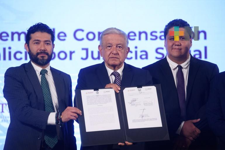 Autoridades de la 4T firman convenio para sumar a mil 350 extrabajadores de Luz y Fuerza al sistema de compensación vitalicia