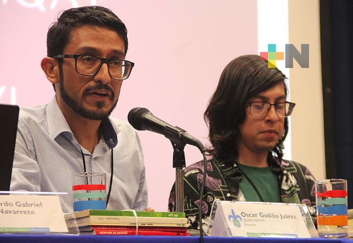Estudiantes reflexionaron sobre literatura contemporánea homosexual