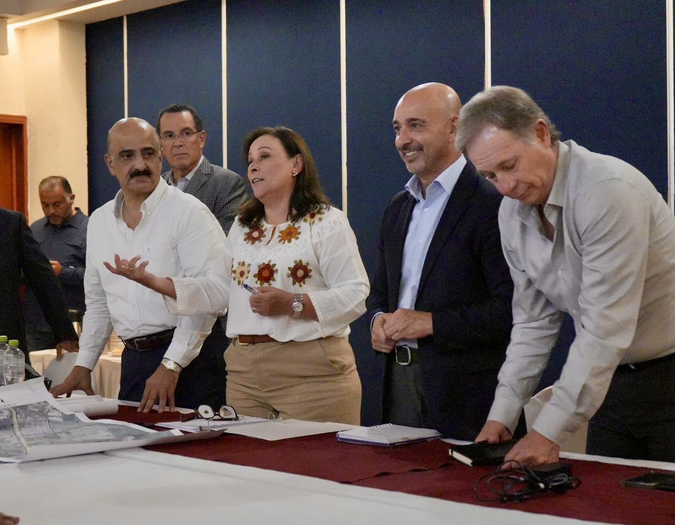 Industriales y empresarios se suman a Rocío Nahle para impulsar proyectos de vialidad en zona centro