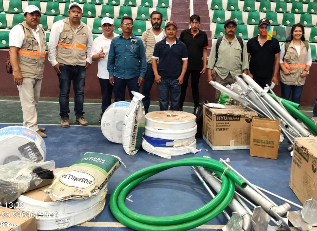 Seguimos apoyando a los pequeños productores agrícolas: Gobernador