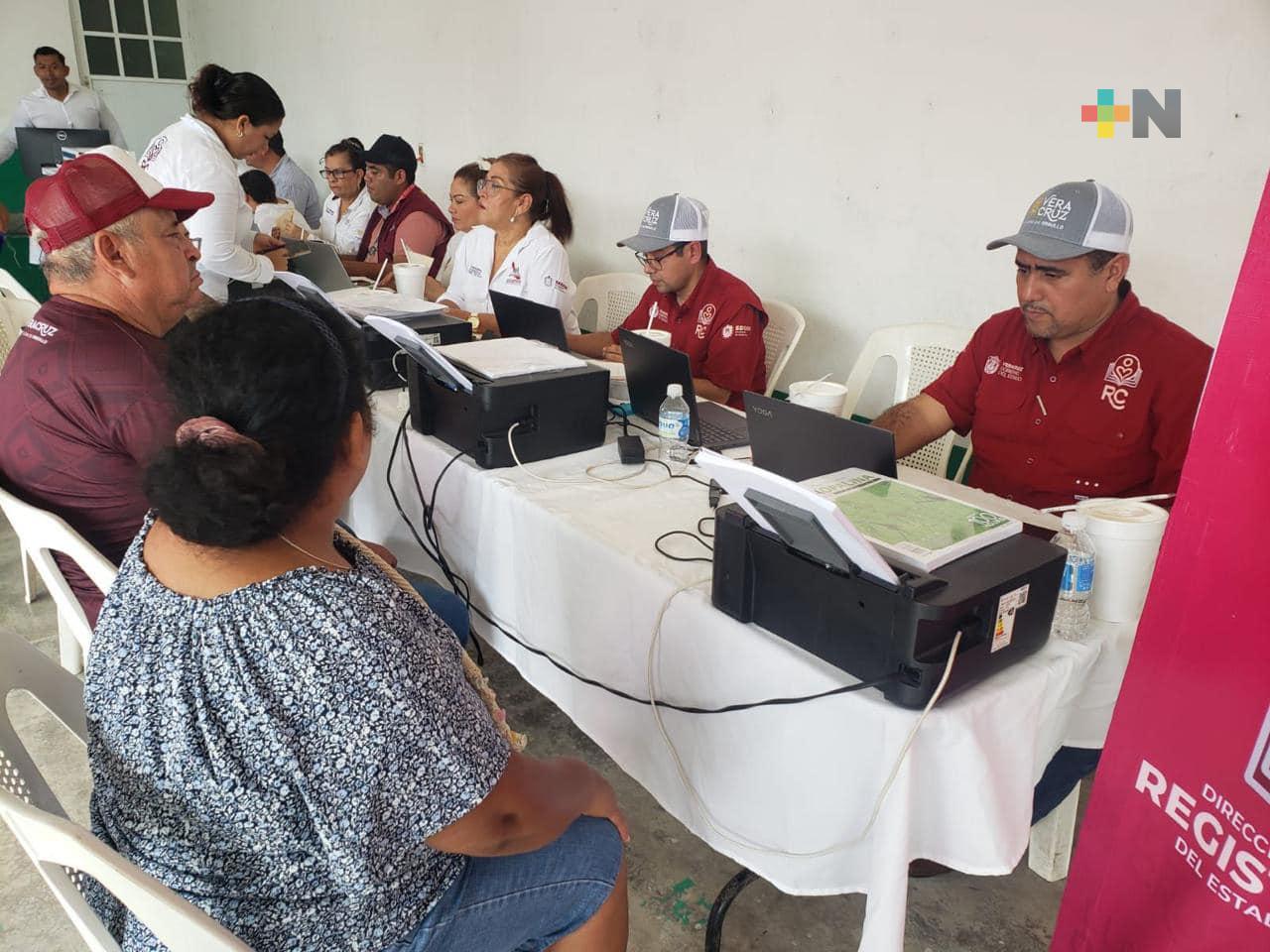 Brigadas itinerantes de Segob brindan servicios para el bienestar en Tlacotalpan y Chacaltianguis