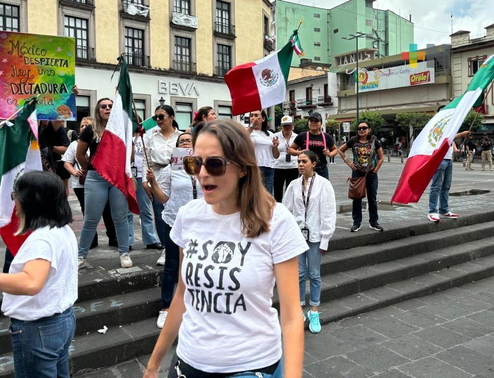 Pese a la aprobación, trabajadores en Xalapa del Poder Judicial Federal salen a manifestarse a las calles