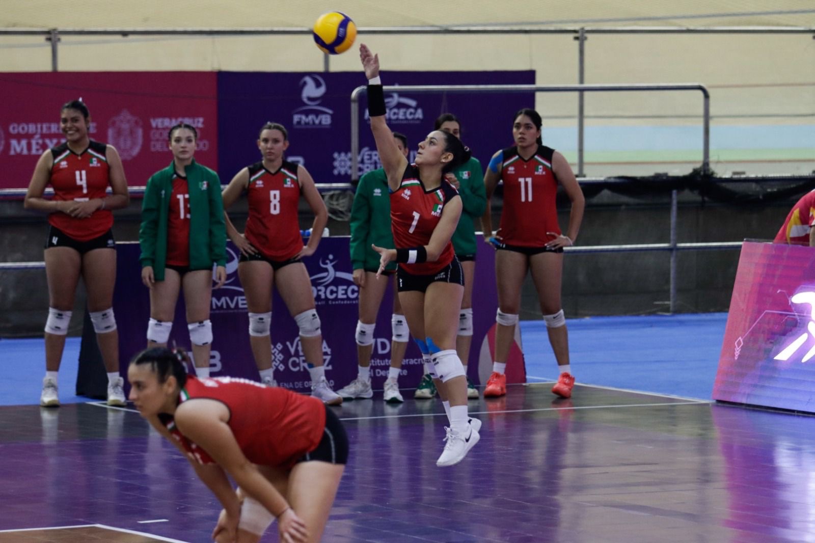 México avanza a la semifinal, aumenta la emoción en la copa voleibol femenil