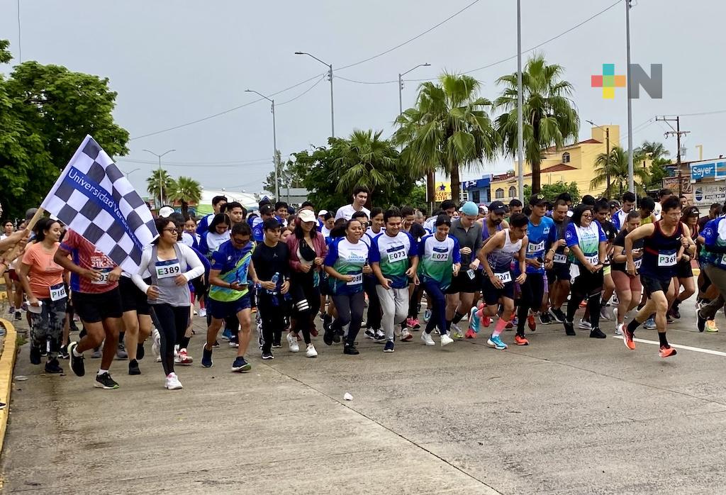 En Coatza realizaron con éxito la Carrera Universitaria por 80 aniversario de la UV