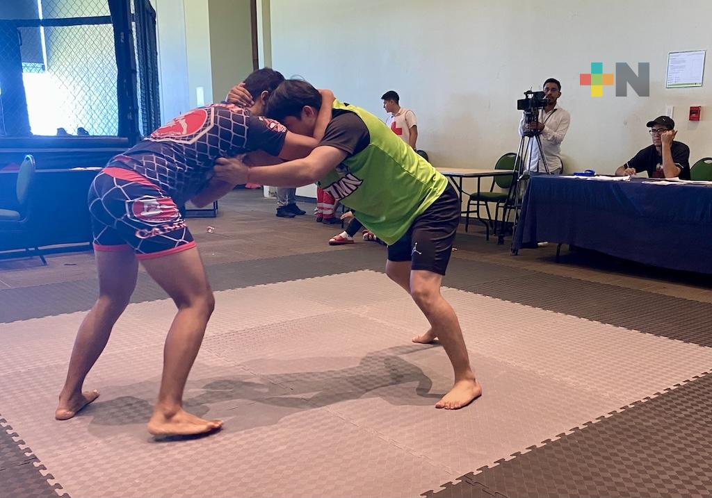 Realizaron el “Coatza Fight Night Amateur” de Artes Marciales Mixtas