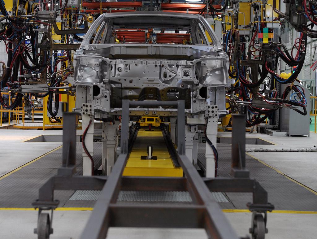 México y Estados Unidos establecen políticas públicas para industria automotriz