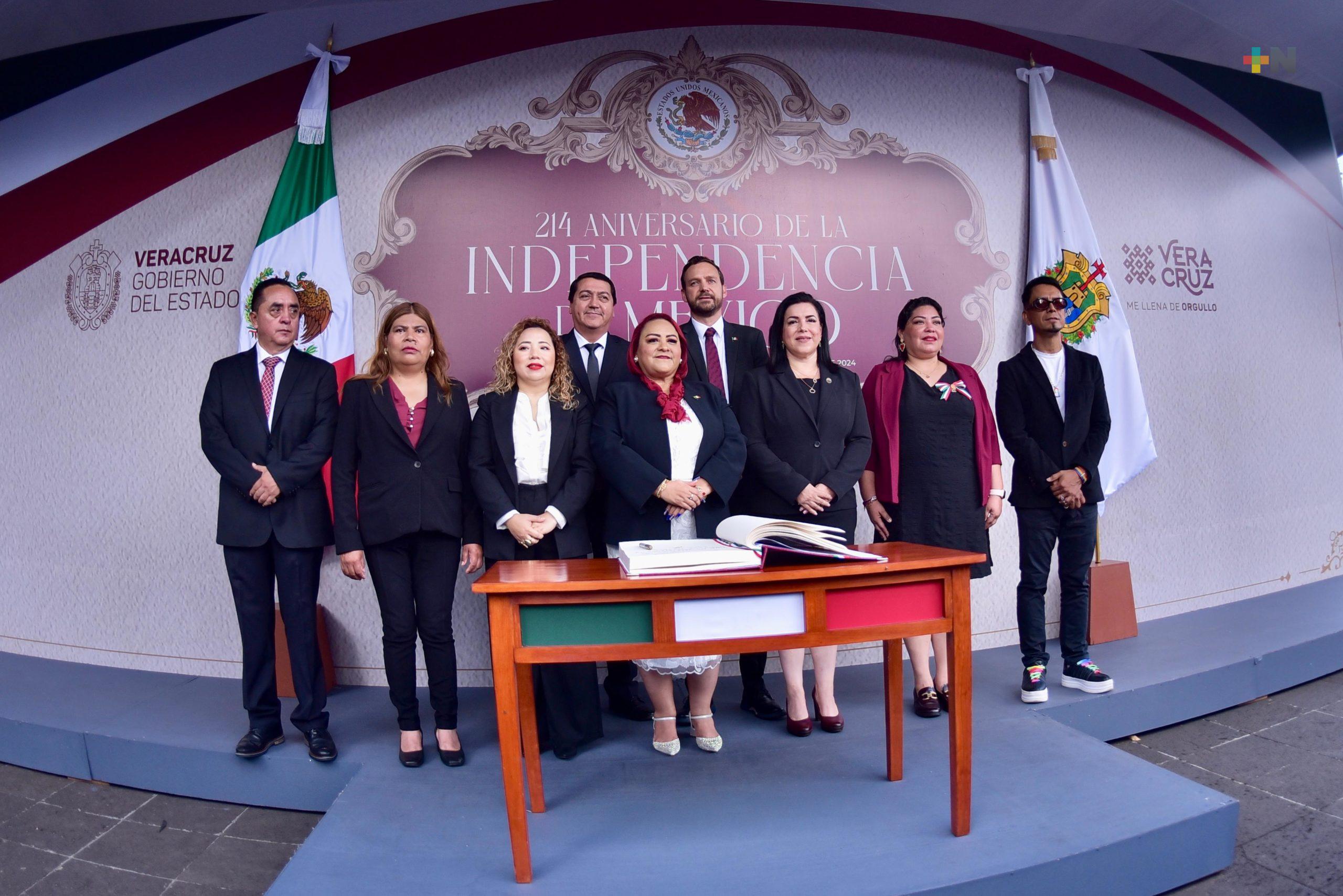 Realiza Congreso del Estado guardia de honor por el 214 aniversario de la independencia de México