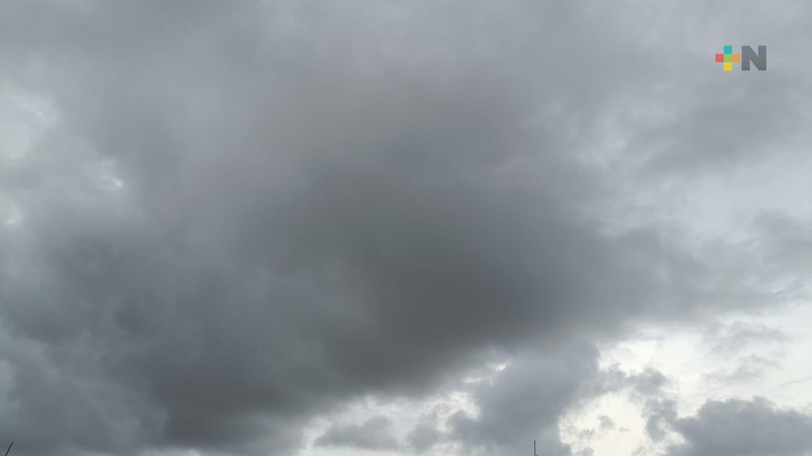 Se registran fuertes precipitaciones en Coatzacoalcos