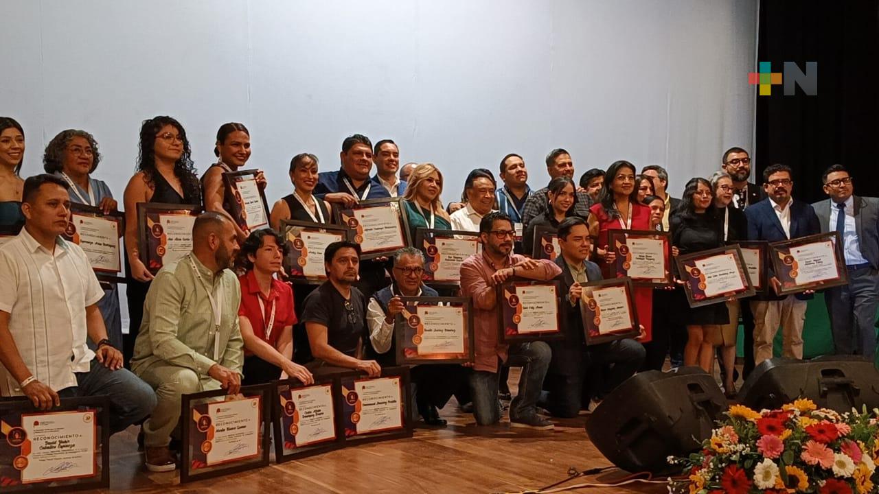 RTV obtiene dos menciones honoríficas en  «Premio estatal de periodismo de investigación»