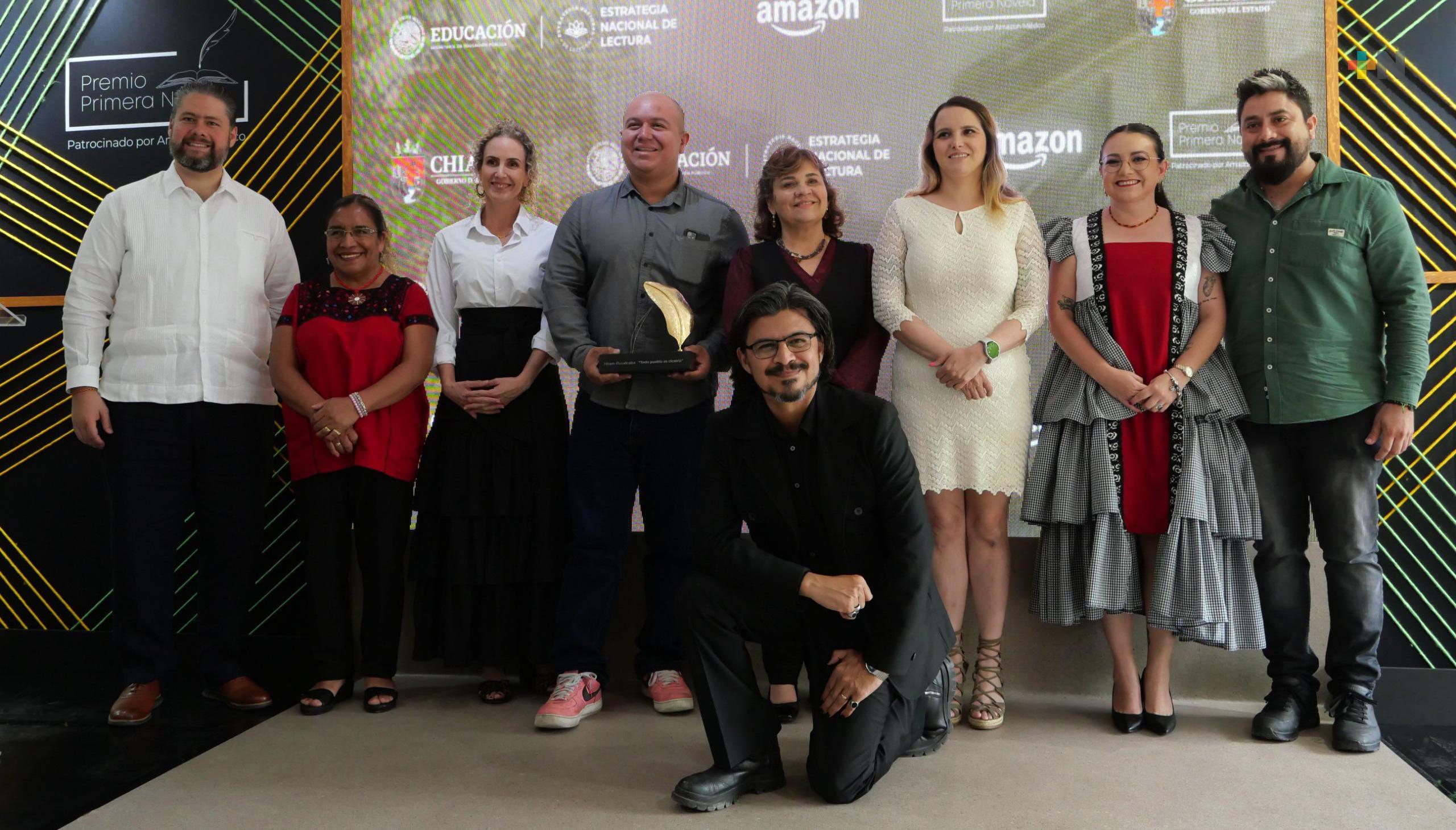 Hiram Ruvalcaba gana Premio Primera Novela 2024; lo entregan SEP, Amazon y Chiapas