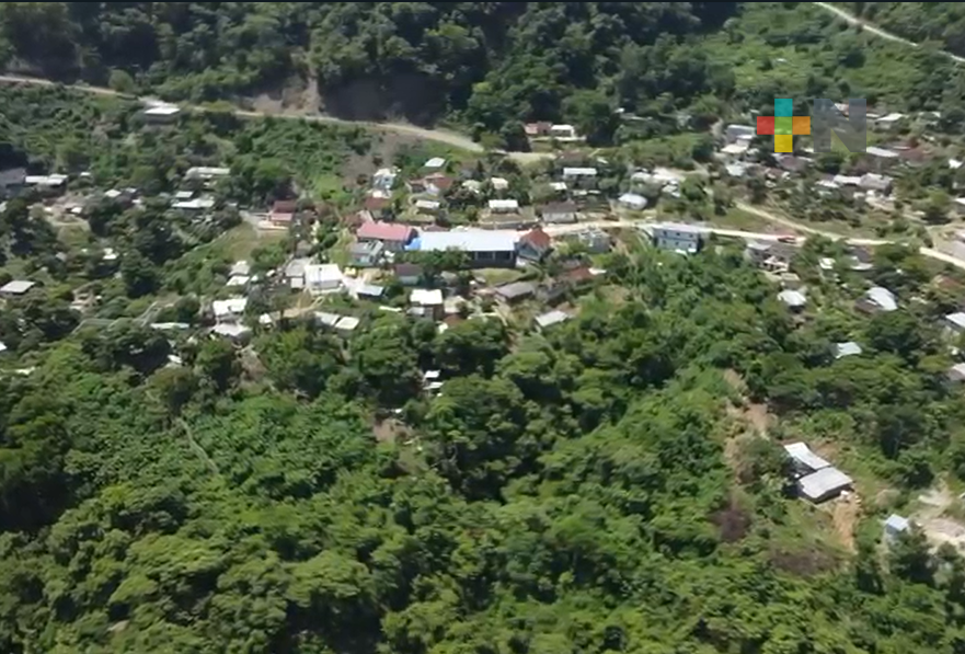 Sorprende respuesta rápida de CFE en Tlamacuimpa, comunidad indígena de Ilamatlán