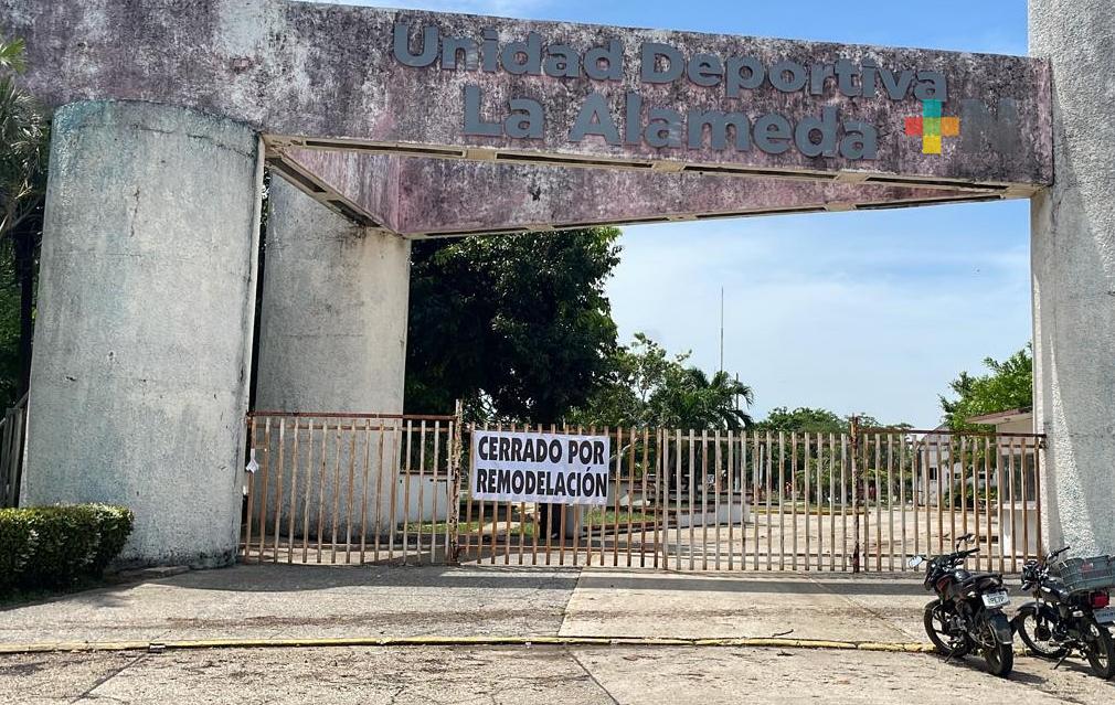 Más de 49 mdp invierten para rehabilitar Unidad Deportiva de Coatzacoalcos