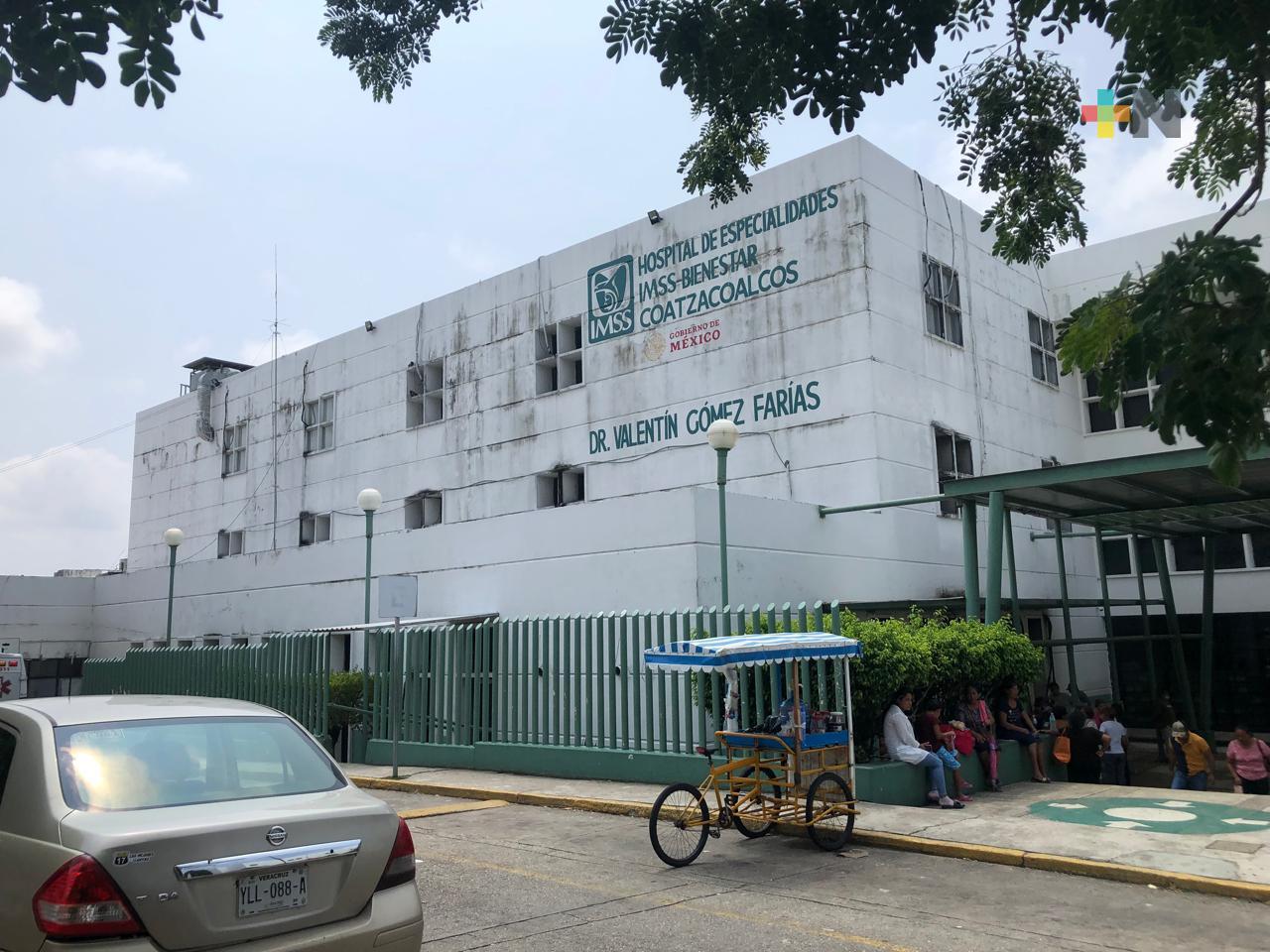 Médicos cubanos laboran en hospital IMSS Bienestar de Coatza