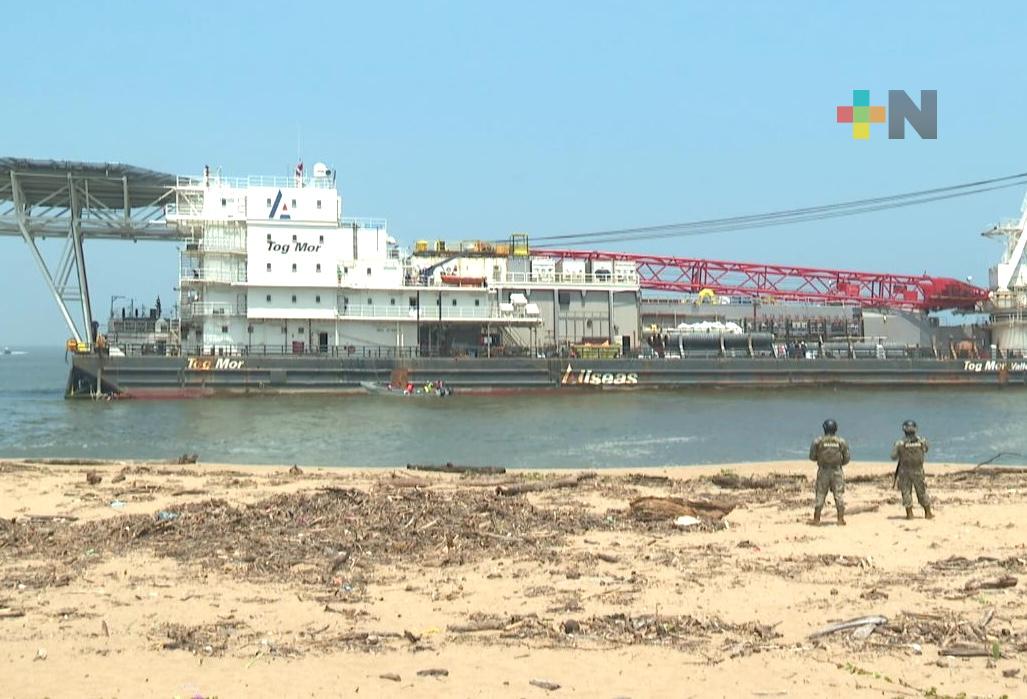 Barcaza Tog Mor suma una semana encallada en playa de Villa Allende