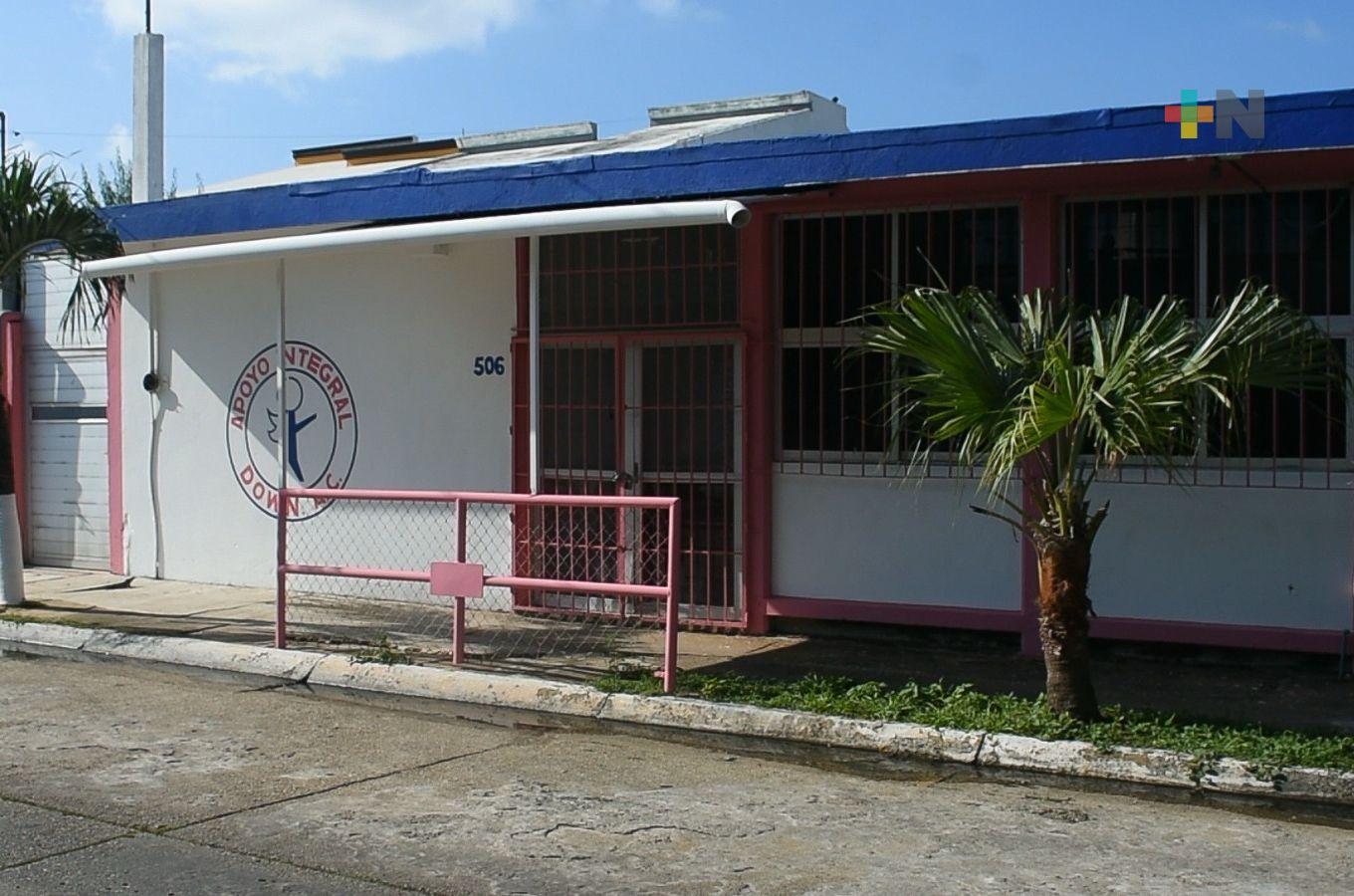 Ayuntamiento de Coatza entrega en comodato terreno para asociación Down