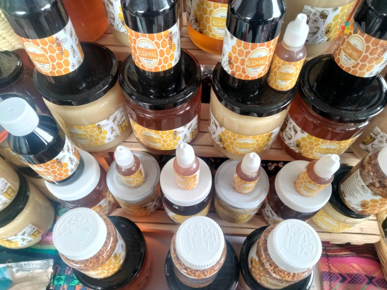 Productores de Coatepec y Tlalnelhuayocan se beneficiaron de la Feria de la Milpa