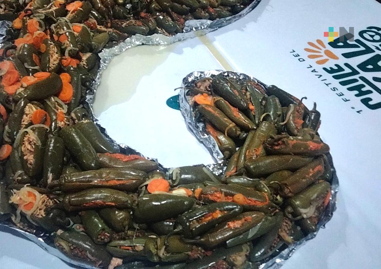 Con más de 5 mil ejemplares, este domingo elaboraron el Monumental Chile Xalapeño