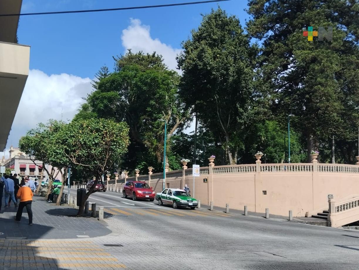 Ambiente caluroso en el estado de Veracruz; se espera frente frío por la noche