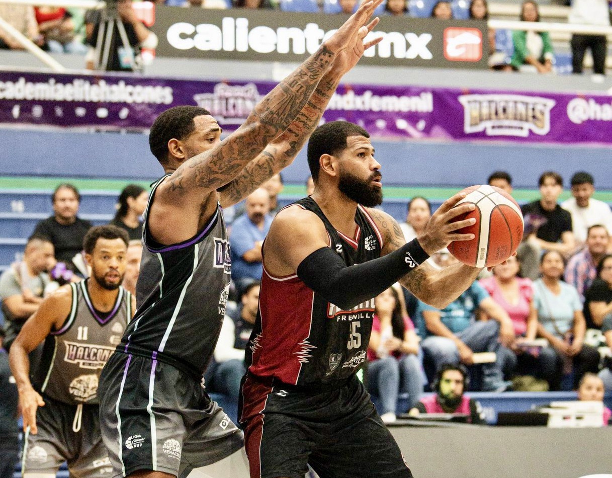 Halcones de Xalapa divide la serie ante Plateros de Fresnillo