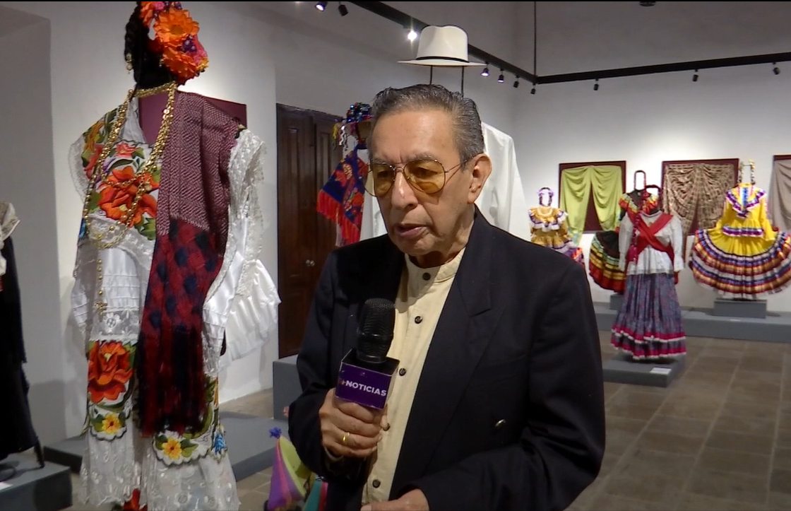 Invitan a la exposición de indumentaria tradicional de René Ramírez en CRX