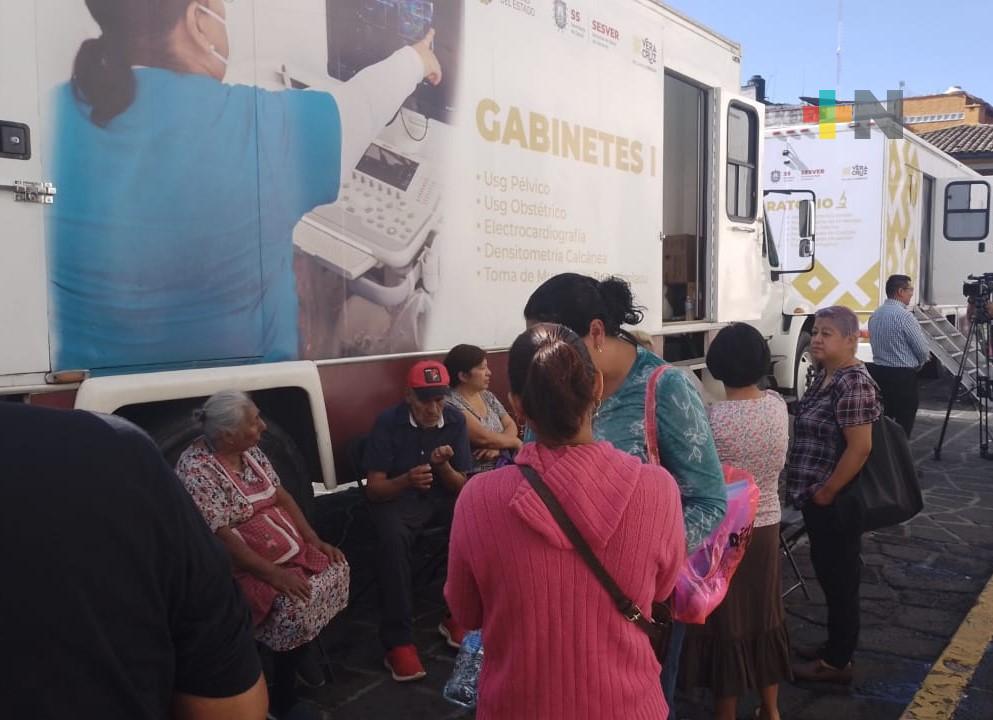 Realizan jornada de salud en Coatepec