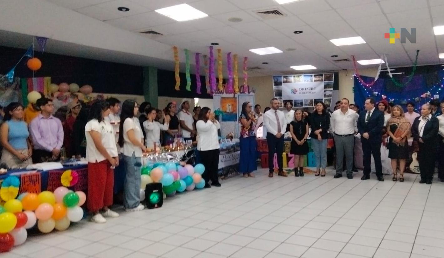 Estudiantes de Gastronomía del ITSX participan en segundo tianguis turístico