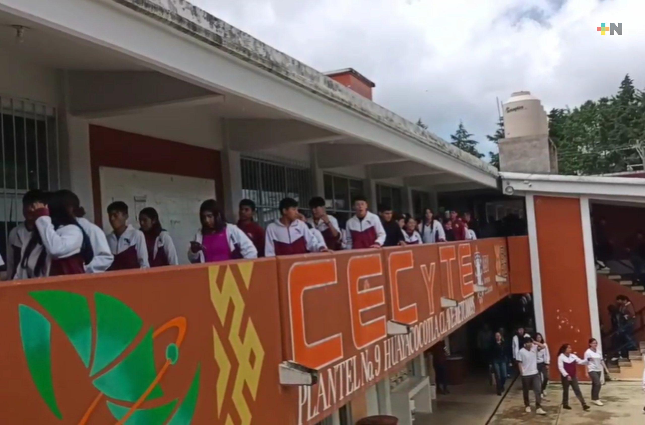 Cecytev Huayacocotla realizó simulacro de sismo