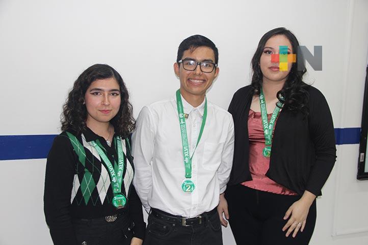 Estudiantes de bioanálisis sobresalieron en olimpiada del conocimiento