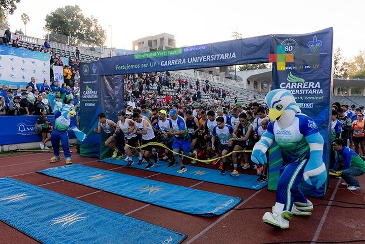 Carrera Universitaria celebra legado y logros de la comunidad UV