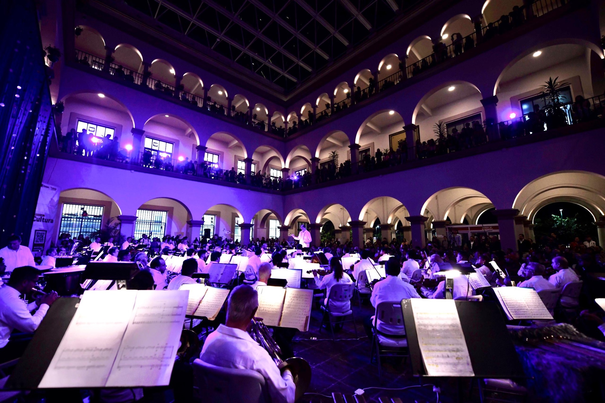 Brindó la OSX concierto de aniversario en el Palacio municipal