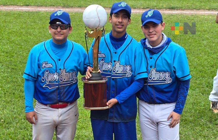 Equipo «Amor Jiménez» sobresale en la Liga Xalapeña de Beisbol