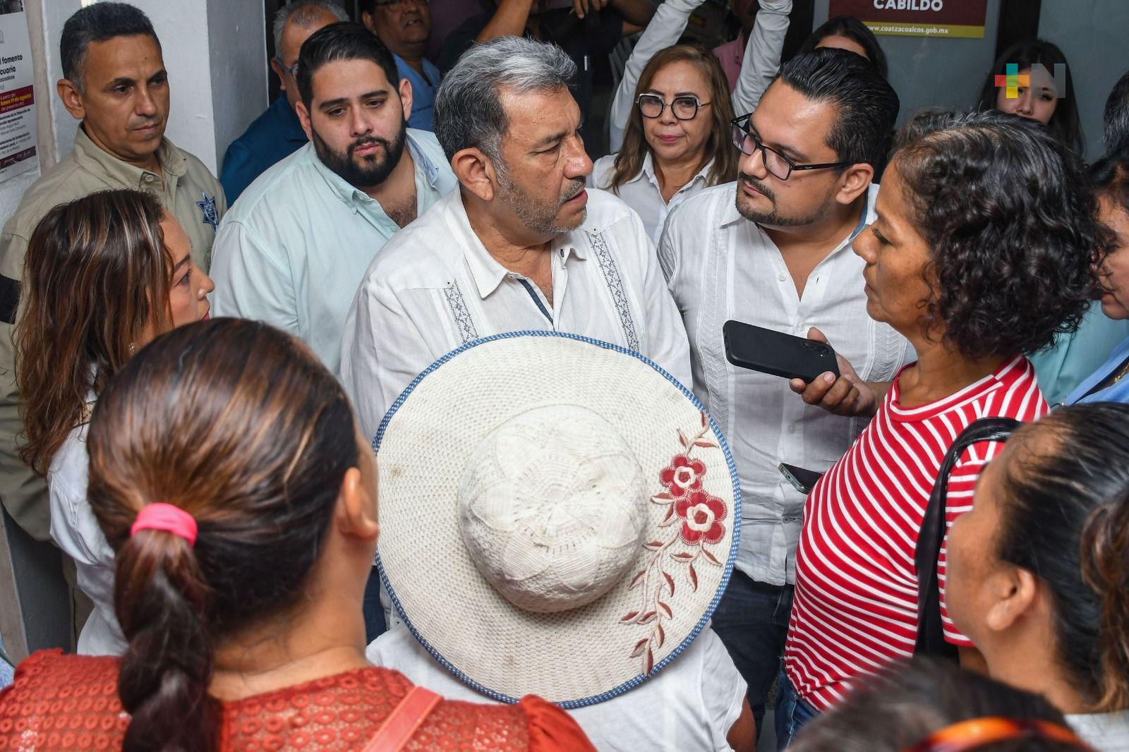 Autoridades municipales de Coatza resuelven falta de agua potable en Mundo Nuevo