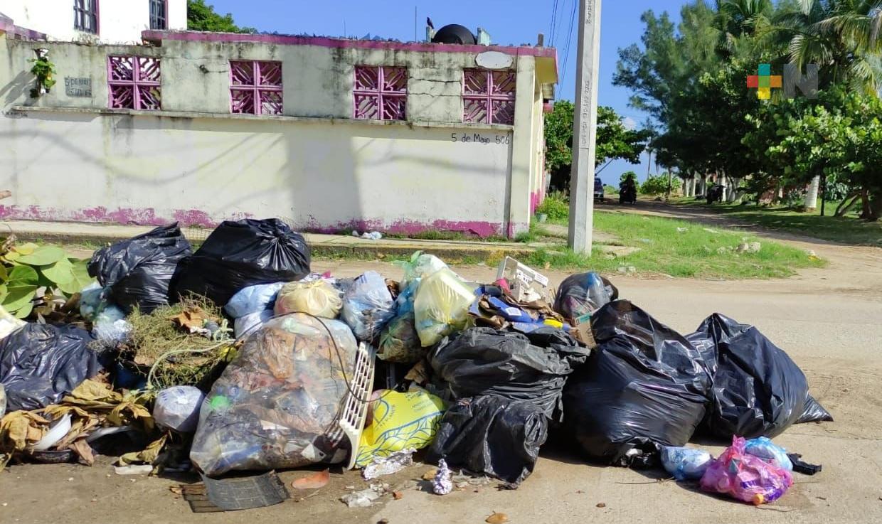 Falta de camiones provoca atraso en recolección de basura en Coatzacoalcos